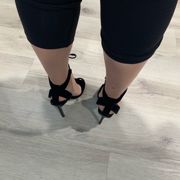 Tom Ford pumps with lock for sale - Picture 10 of 10